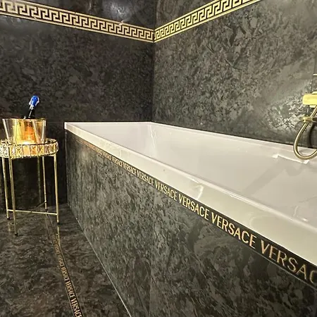 Darkhouse Versace Blue Apartment Lodz (Lodz)