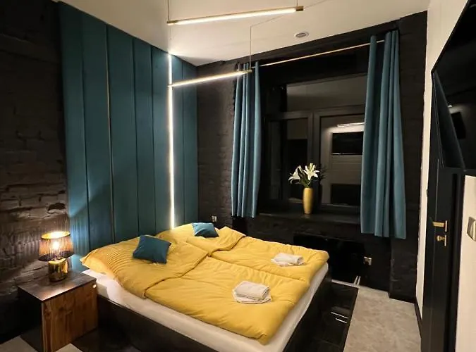 Darkhouse Blue * Łódź